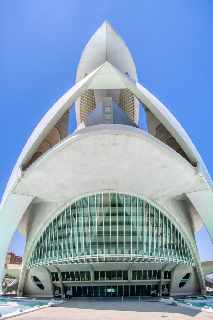 el Palau de les Arts in la Ciutat de les Arts i les Ciències in Valencia, Spain.